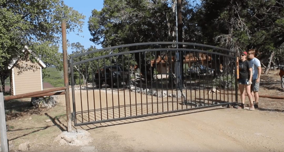 how to install giant property gates 17