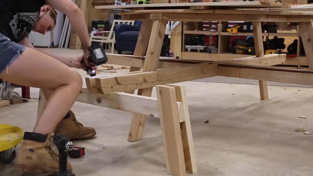 how to build a round picnic table with benches00 08 29 21still056